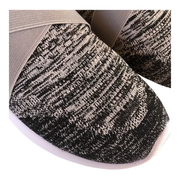 Women’s Slip On Sneakers Size L 9/10 West Loop Memory Foam - Picture 4 of 16